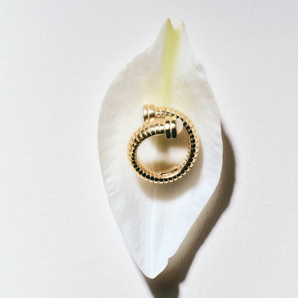 Goldfarbener Antigone-Ring – weißes Perlmutt