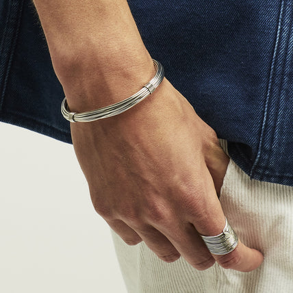 Anillo Wave plateado
