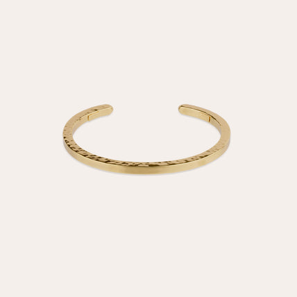 Pulsera Eliot martillada dorada