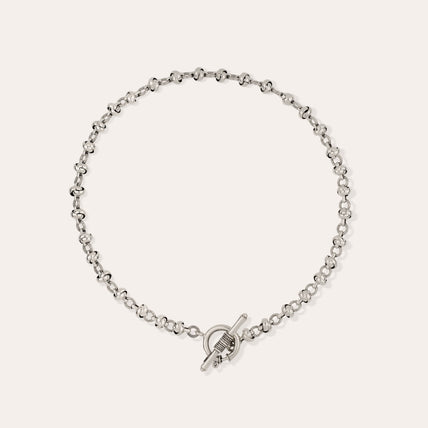 Collar Atik con cadena plateada