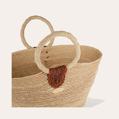 Ponche raffia basket bag