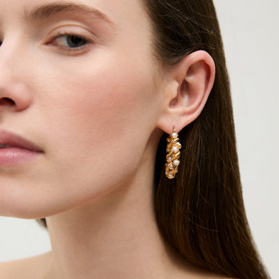 Boucles d'oreilles créoles Eurydice petit modèle dorées - Perles de Culture