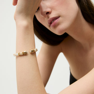 Armband „Sarina“ aus vergoldetem Acetat – Elfenbein